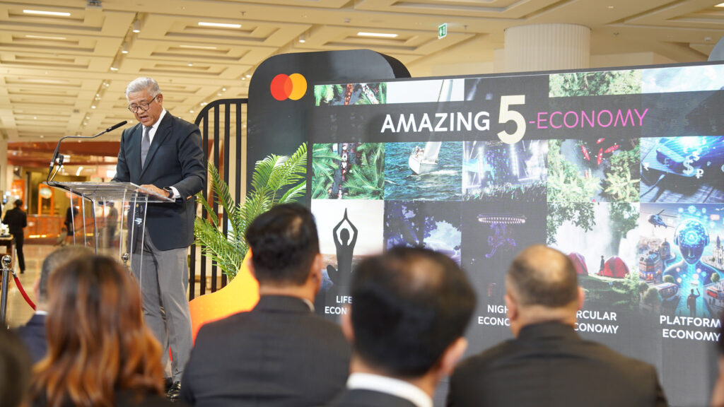 Amazing 5 Economy framework presentation at TAT app event