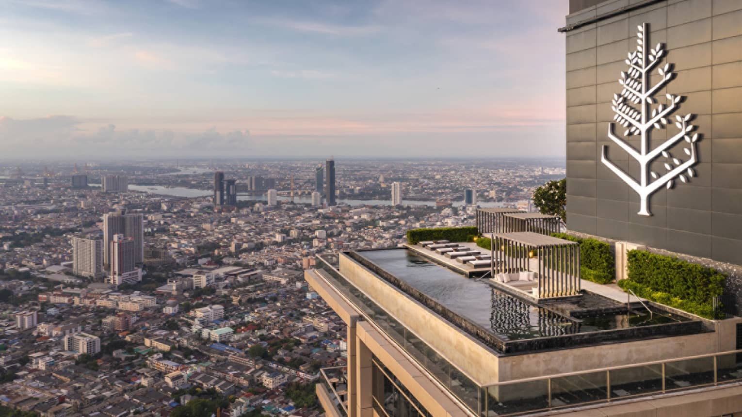 Four Seasons Private Residences Bangkok official sky pool and skyline image