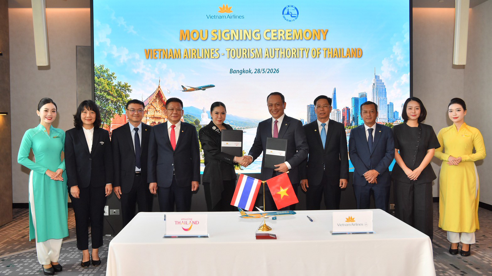 TAT and Vietnam Airlines MOU official cover image