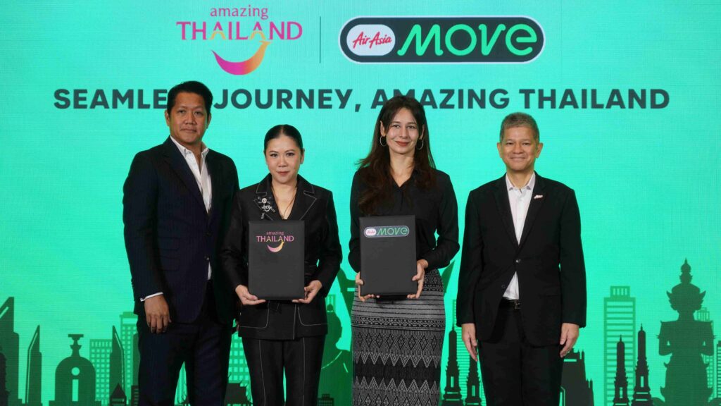 TAT and AirAsia MOVE representatives present the signed memorandum of understanding