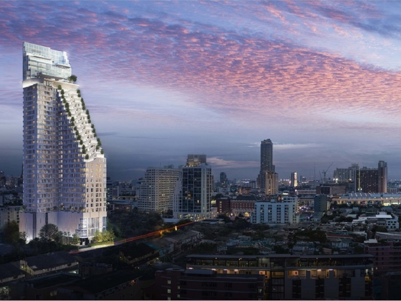 Saphan Khwai area condominium building for foreign buyers