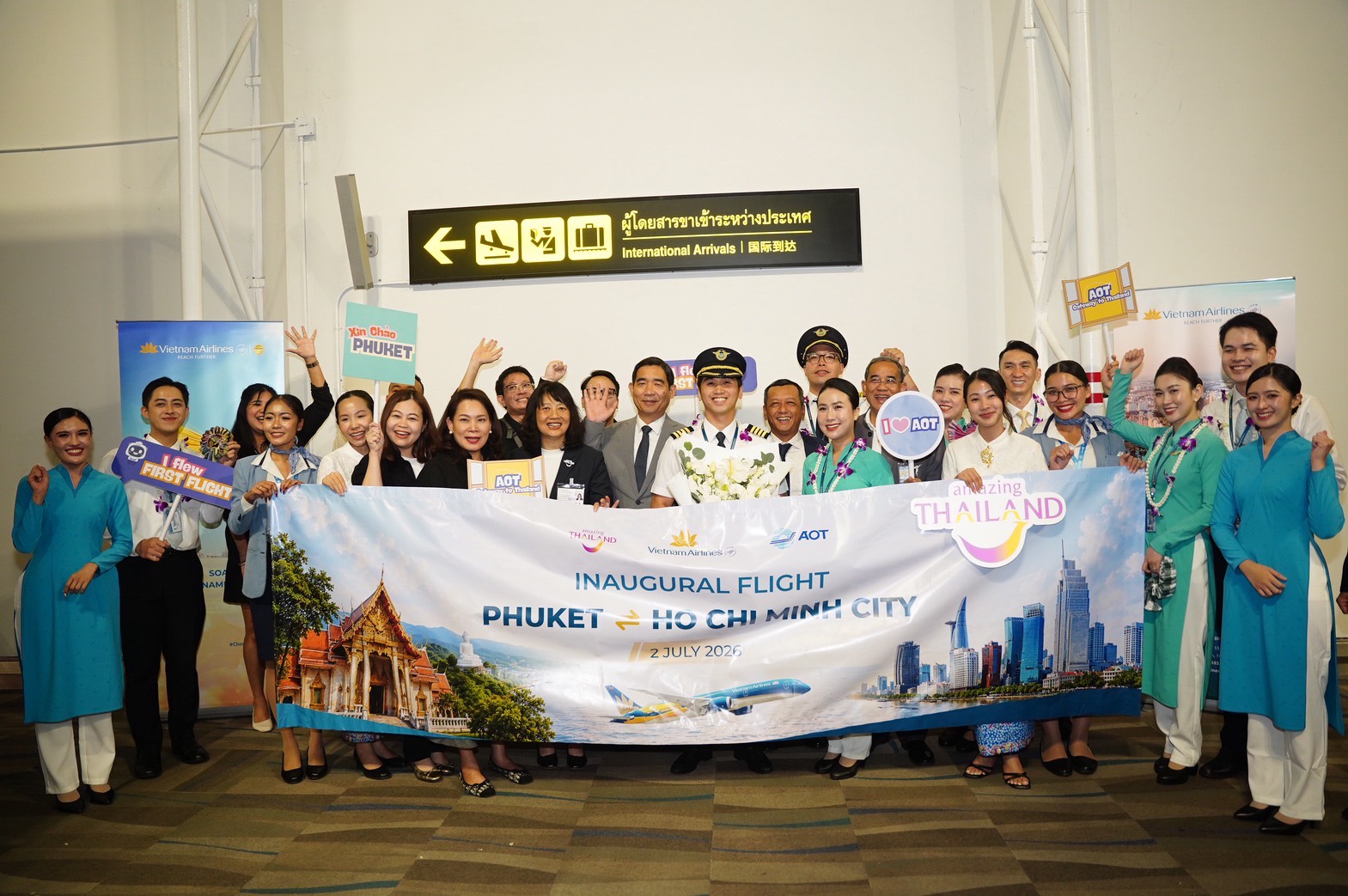 Official TAT image of Vietnam Airlines Ho Chi Minh City Phuket route launch